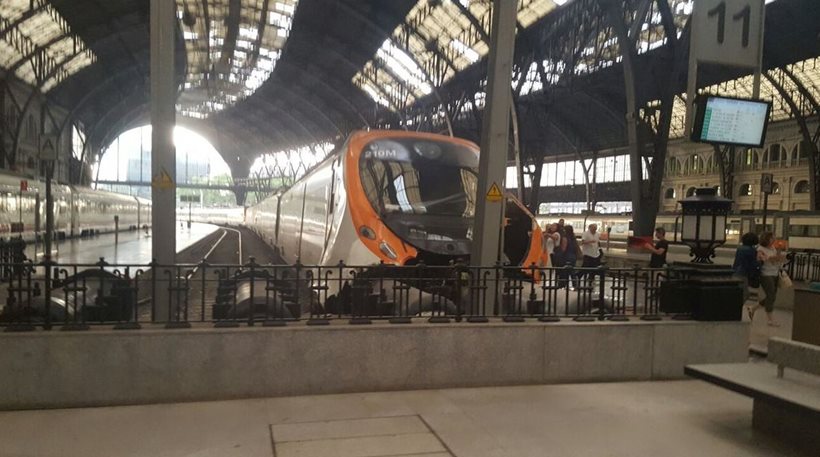 Ατύχημα με τρένο σε σταθμό στη Βαρκελώνη – Τουλάχιστον 48 οι τραυματίες