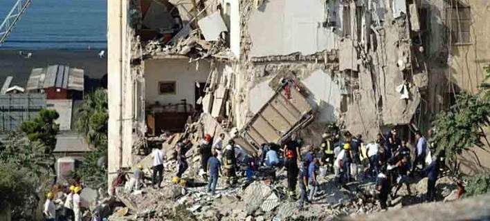 Κατέρρευσε κτίριο κοντά στη Νάπολη -Υπάρχουν εγκλωβισμένοι [βίντεο]