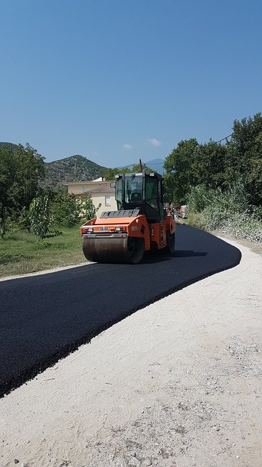 Ασφαλτόστρωση αγροτικής οδοποιίας Πολυκάρπης – Ξιφιανής.