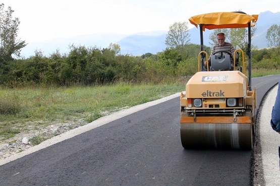 Ολοκληρώθηκε η ασφαλτόστρωση αγροτικής οδοπιίας στη Θηριόπετρα