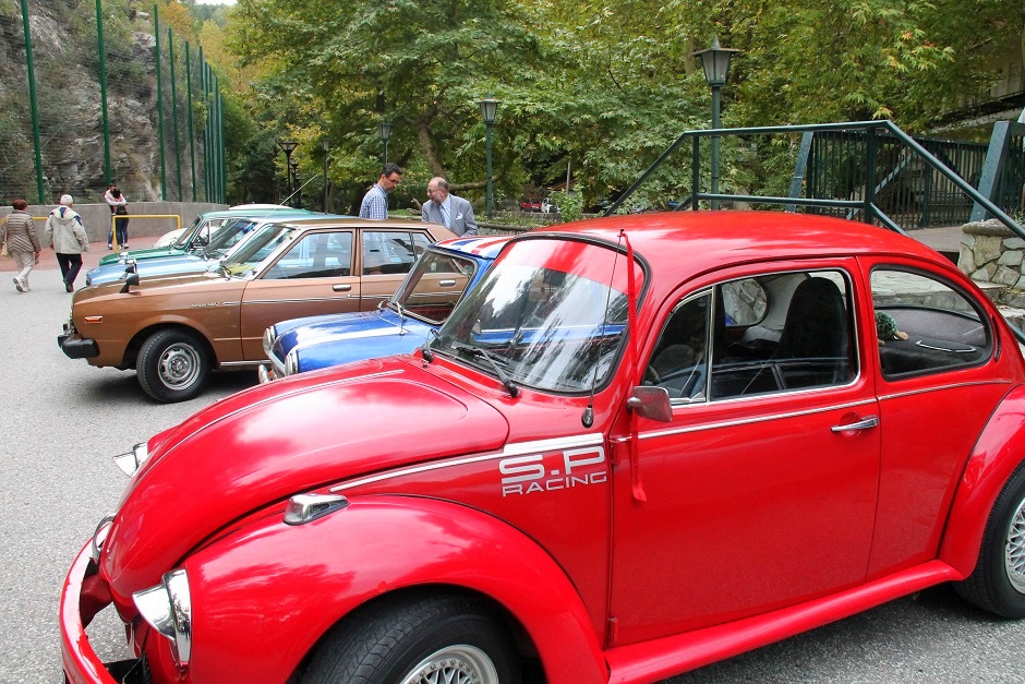 Έκθεση παλαιών και ιστορικών αυτοκινήτων στο Δήμο Αλμωπίας