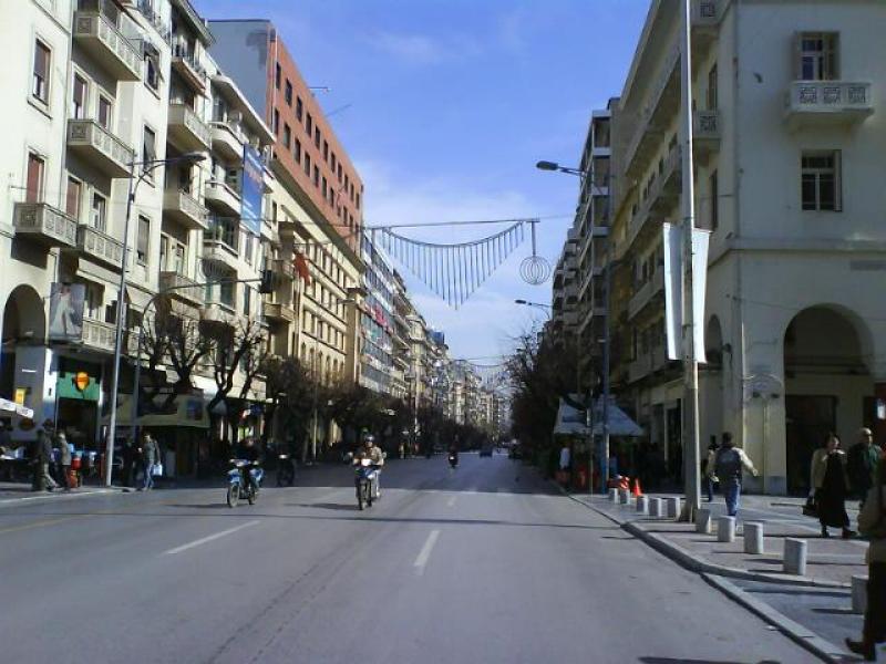 ΠΡΙΝ ΛΙΓΟ: Παράσυρση και τραυματισμός ποδηλάτη στο κέντρο της Θεσσαλονίκης.