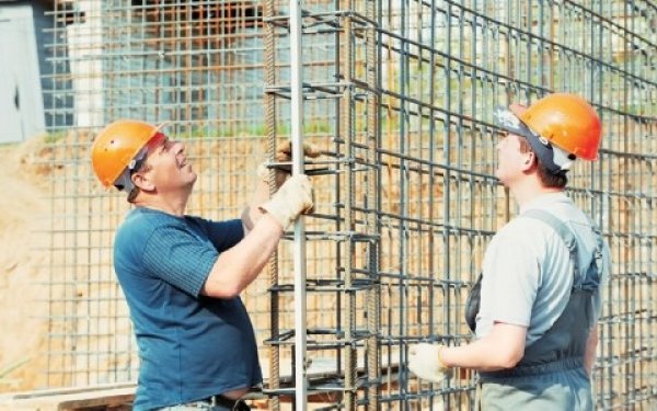 Αδήλωτος ένας στους δύο εργαζόμενους στην Ελλάδα