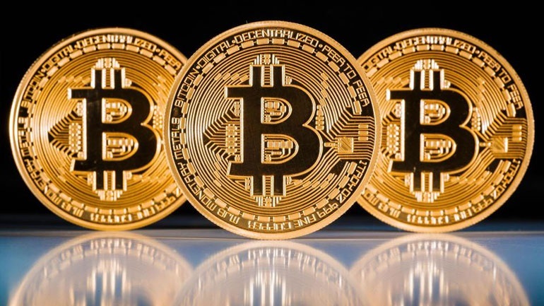 Το bitcoin έσπασε και το φράγμα των 11.000 δολαρίων