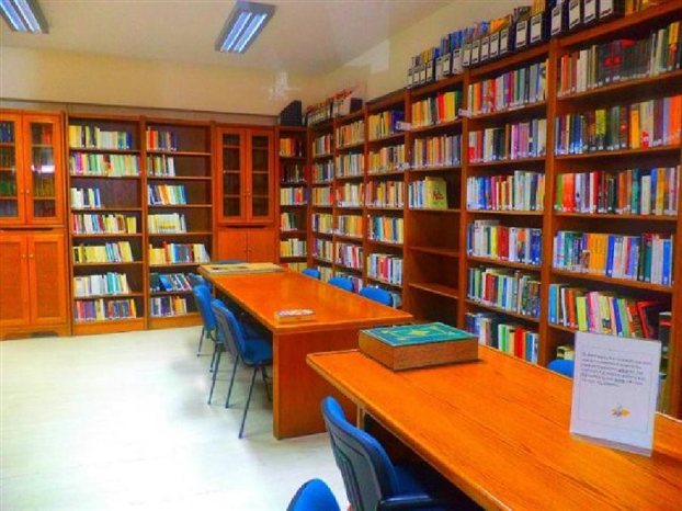 Η Δημοτική Βιβλιοθήκη Σκύδρας «Λεόντιος Σιδηρόπουλος» προτείνει για τον Μάρτιο 2018.