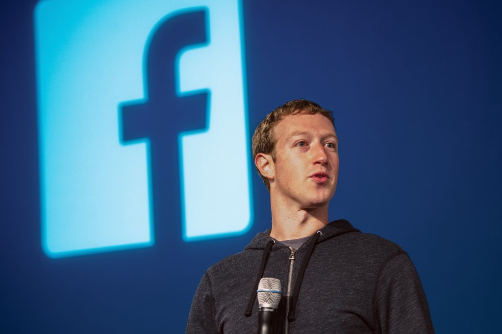 Ριζικές αλλαγές στο Facebook – Όσα ανακοίνωσε ο ιδρυτής του Mark Zuckerberg μετά το σκάνδαλο