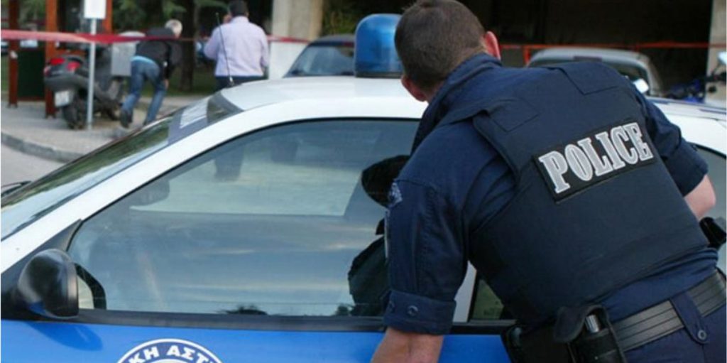Αλεξάνδρεια: εξιχνιάσθηκε ληστεία σε βάρος ηλικιωμένης-Προσποιούμενος τον αστυνομικό της αφαίρεσε  1.000 ευρώ