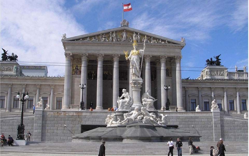 Κατά την ανακαίνιση της αυστριακής Βουλής ανακαλύφθηκε το πορτραίτο του Χίτλερ στα υπόγεια του κτηρίου