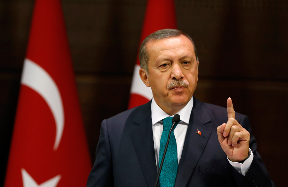 Πρόωρες εκλογές για τις 24 Ιουνίου προκήρυξε ο Ερντογάν