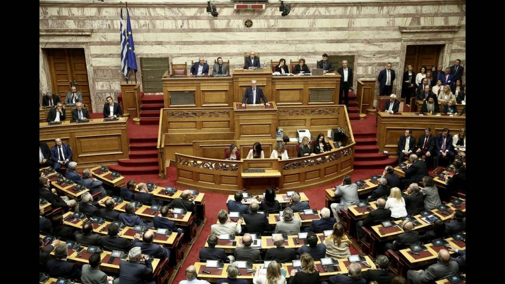 Μήνυμα Γιούνκερ στους εταίρους να τηρήσουν τις δεσμεύσεις τους για το χρέος