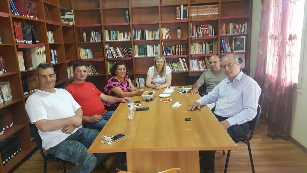 Ο Γιάννης Σηφάκης με τον «Μενέλαο Λουντέμη» για την ίδρυση Μουσείου Λουντέμη στο Εξαπλάτανο
