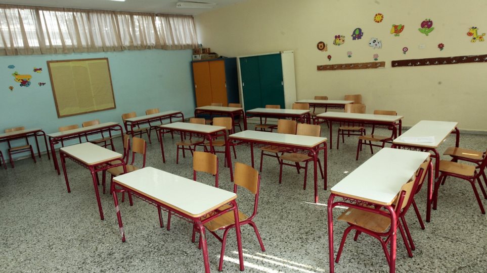 Κορωνοϊός: Κλειστά τα σχολεία έως τις 10 Μαΐου