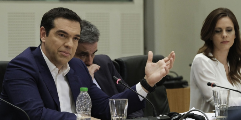 Times του Λονδίνου: Αντιμέτωπη με κυρώσεις η Ελλάδα για τις παροχές