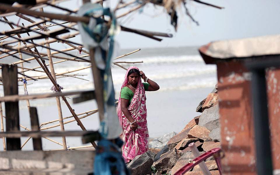 Ινδία: Ο κυκλώνας Φάνι κατευθύνεται προς την Καλκούτα – Στους 8 οι νεκροί