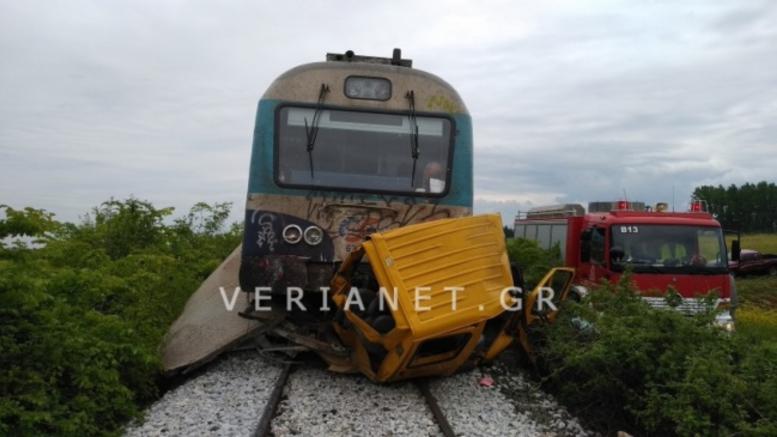 Σύγκρουση τρένου με όχημα – Νεκροί γαμπρός και πεθερά