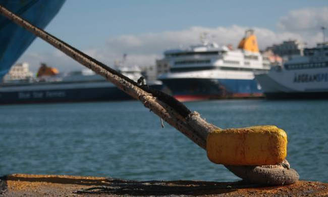 Απεργία: Δεμένα τα πλοία στα λιμάνια