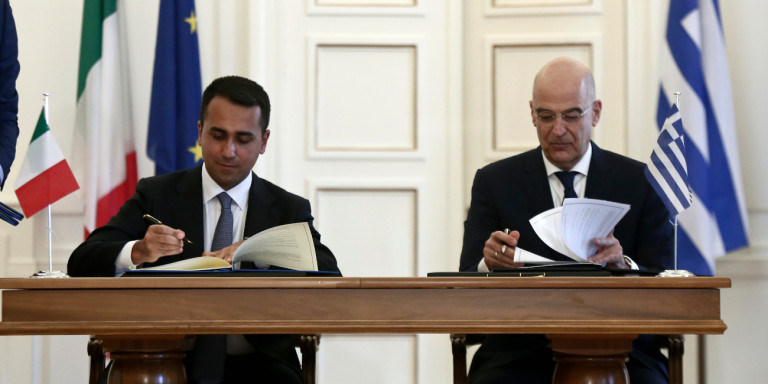 Υπεγράφη η ιστορική συμφωνία οριοθέτησης ΑΟΖ μεταξύ Ελλάδας-Ιταλίας