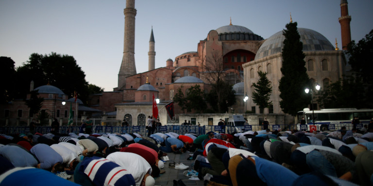 Παγκόσμια κατακραυγή κατά Ερντογάν -Για τη μετατροπή της Αγιάς Σοφιάς σε τζαμί [εικόνες]