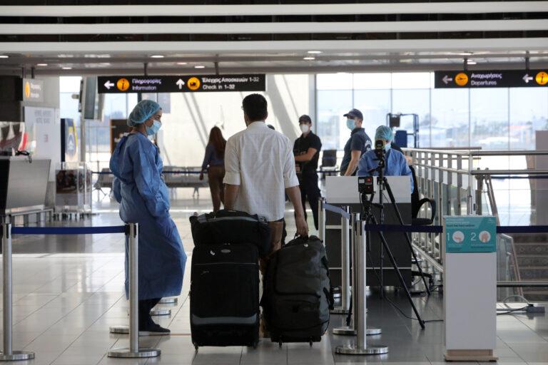 Κρήτη: Τριάντα τέσσερις νέες συλλήψεις στο αεροδρόμιο Ηρακλείου για πλαστογραφία πιστοποιητικών