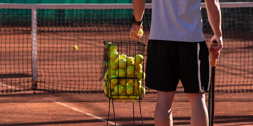 Τι υποστήριξε στον ανακριτή ο 34χρονος προπονητής τένις: «Είχαμε επίσημο δεσμό από όταν ήταν 16»