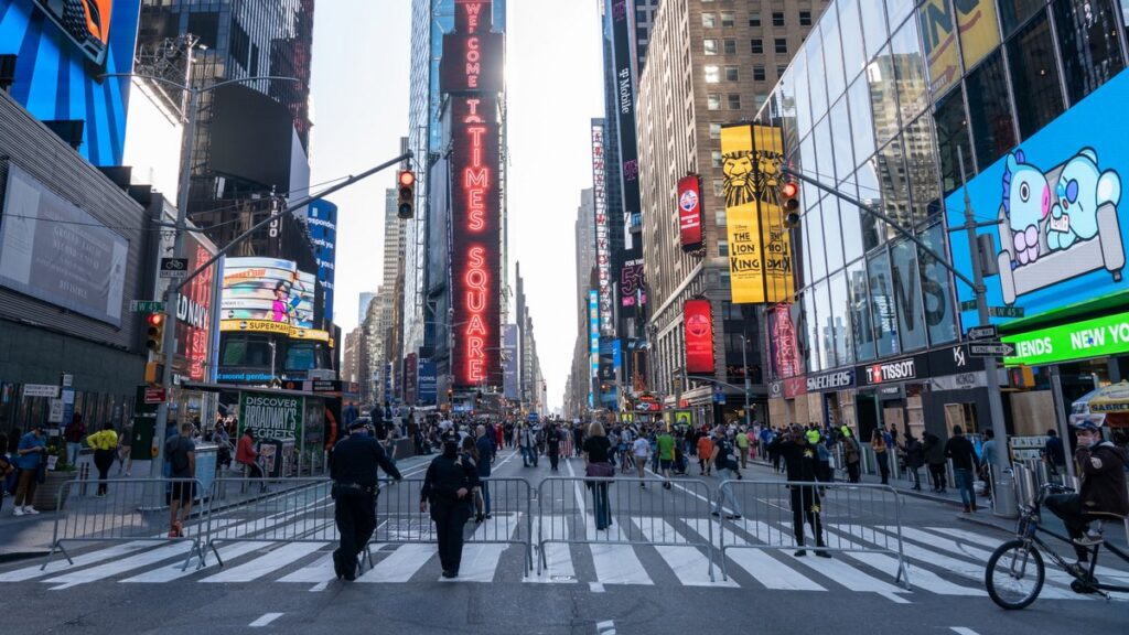 Νέα Υόρκη: Επίσημο, τέλος από σήμερα η υποχρεωτική χρήση μάσκας στους κλειστούς χώρους Νέα Υόρκη