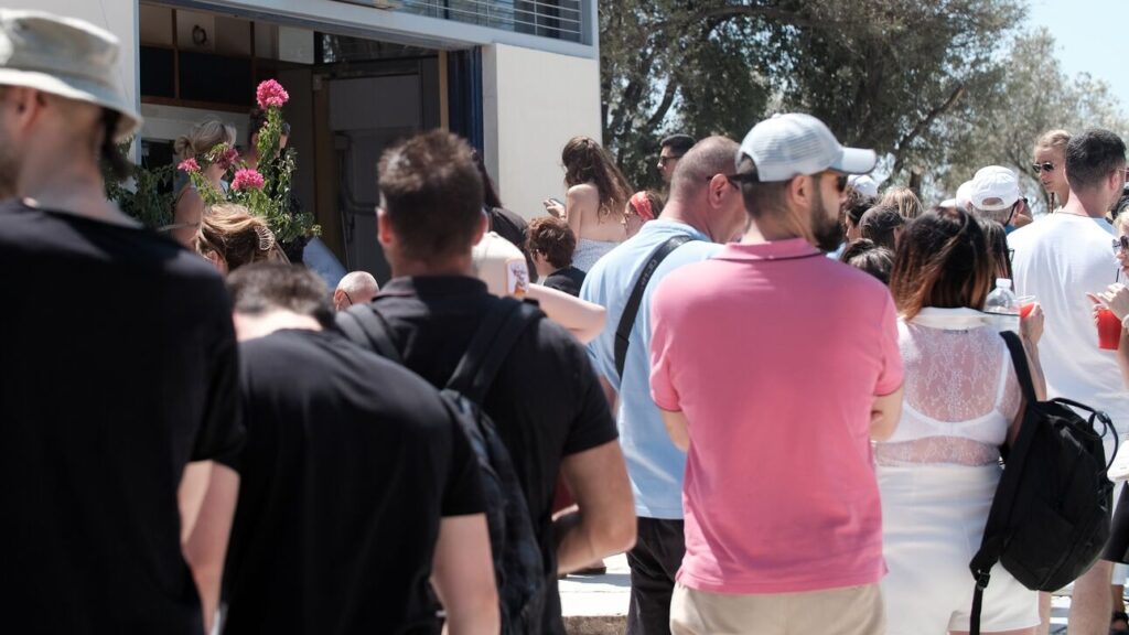 Σαρηγιάννης: Πιθανή η εμφάνιση της μετάλλαξης «Κένταυρος» στην Ελλάδα τις επόμενες εβδομάδες
