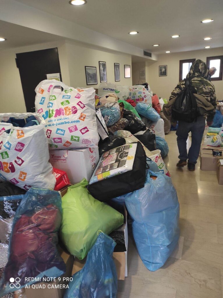 Δήμος Αλμωπίας: Με την πολύτιμη συμβολή των πολιτών, η αποστολή στους σεισμόπληκτους