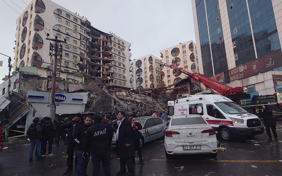 Σεισμός στην Τουρκία: Η κυβέρνηση εκδίδει κανόνες ανοικοδόμησης για τις σεισμόπληκτες περιοχές