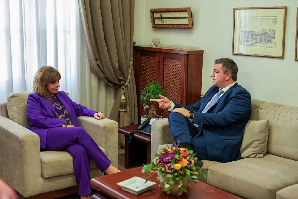 Συνάντηση του Περιφερειάρχη Κεντρικής Μακεδονίας Απόστολου Τζιτζικώστα με την Πρόεδρο της Δημοκρατίας Κατερίνα Σακελλαροπούλου