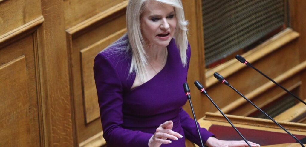 Θεοδώρα Τζάκρη για την προεκλογική φιέστα Αυγενάκη στην Πέλλα: «Είναι στα αλήθεια ο Υπουργός Αγροτικής Ανάπτυξης και Τροφίμων της Ελλάδας;»
