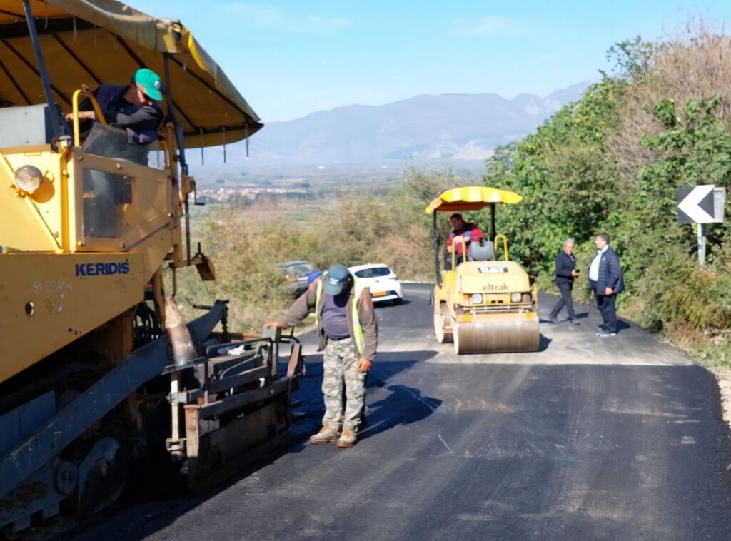 Δύο νέα έργα ασφαλτοστρώσεων δρόμων στην Περιφερειακή Ενότητα Πέλλας