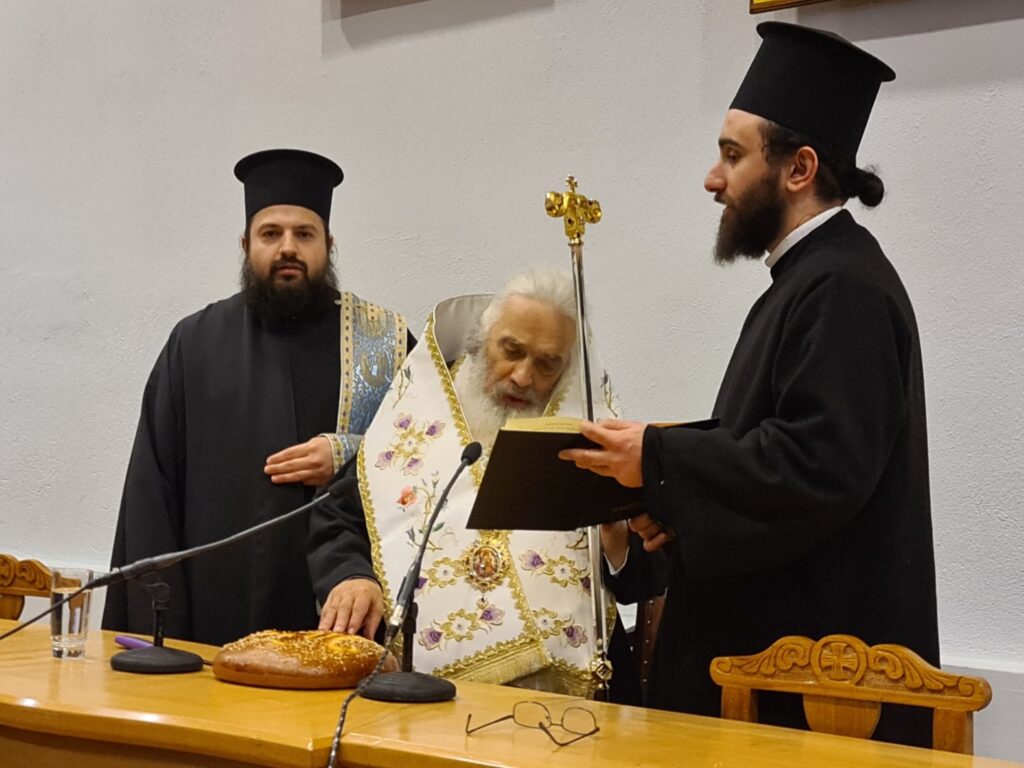 1η ΙΕΡΑΤΙΚΗ ΣΥΝΑΞΗ ΜΕ ΟΜΙΛΗΤΗ ΤΟΝ ΑΡΧΙΜ. ΠΑΝΤΕΛΕΗΜΟΝΑ ΚΑΡΑΛΑΖΟ