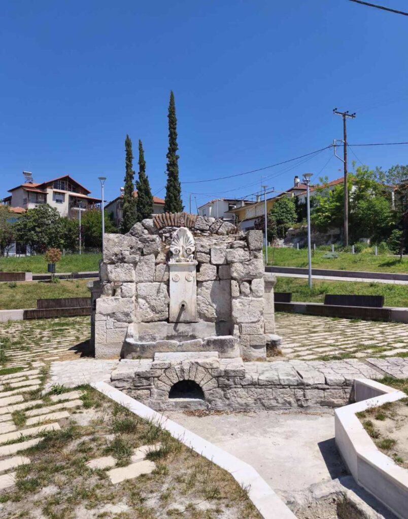 ΥΠΟΥΡΓΟΣ ΠΟΛΙΤΙΣΜΟΥ ΣΤΟΝ ΓΙΩΡΓΟ ΚΑΡΑΣΜΑΝΗ: ΞΕΚΙΝΟΥΝ ΟΙ ΕΡΓΑΣΙΕΣ ΣΥΝΤΗΡΗΣΗΣ ΓΙΑ ΤΗΝ ΑΡΧΑΙΑ ΚΡΗΝΗ ΠΕΛΛΑΣ