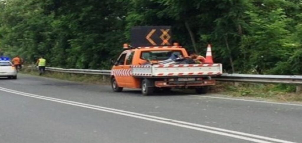 Εργασίες συντήρησης στην Ενωτική Οδό Σίνδου από την Περιφέρεια Κεντρικής Μακεδονίας