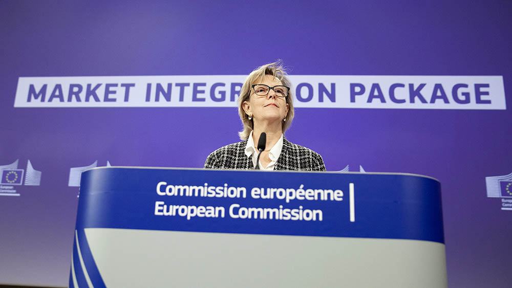 Ευρωπαϊκή Επιτροπή: Στροφή σε ενιαία χρηματοπιστωτική αγορά χωρίς σύνορα