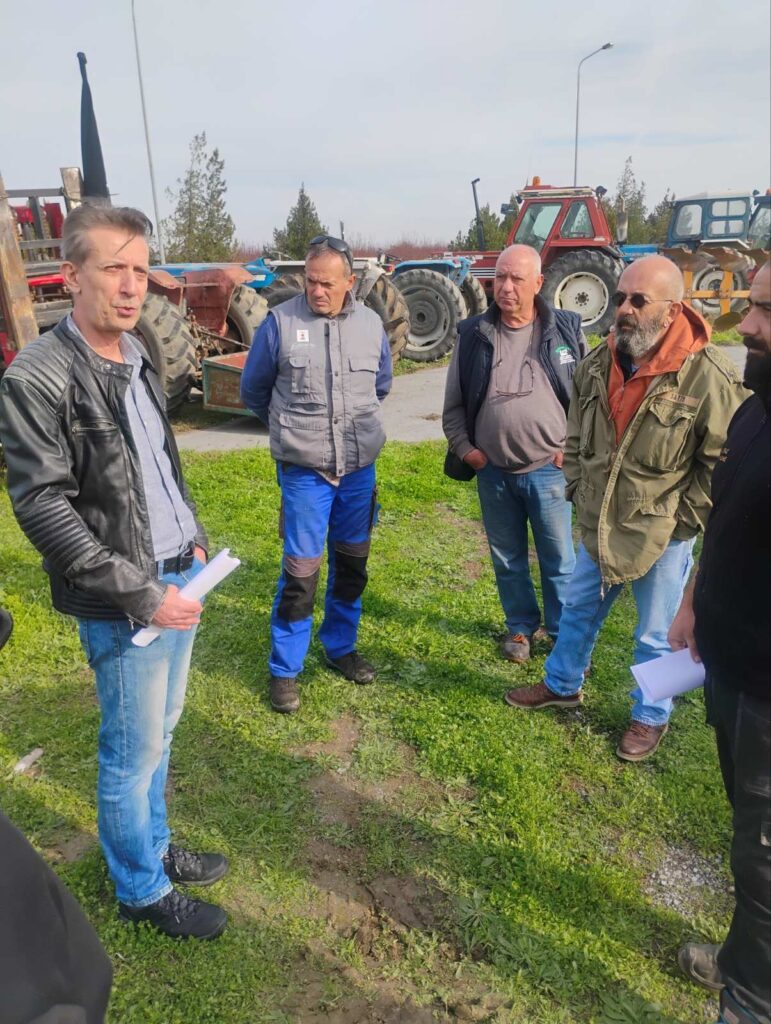 ΣΤΟ ΠΛΕΥΡΟ ΤΩΝ ΑΓΡΟΤΟΚΤΗΝΟΤΡΟΦΩΝ Η ΕΝΩΣΗ ΝΟΣΟΚΟΜΕΙΑΚΩΝ ΙΑΤΡΩΝ ΠΕΛΛΑΣ