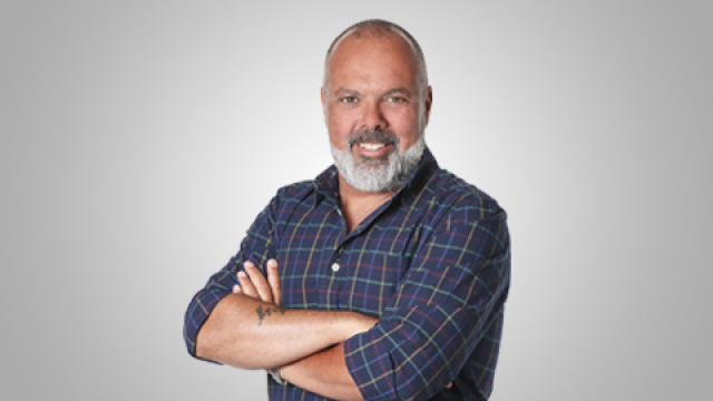 «Ζούμε αληθινά» Δημήτρης Γιαγτζόγλου