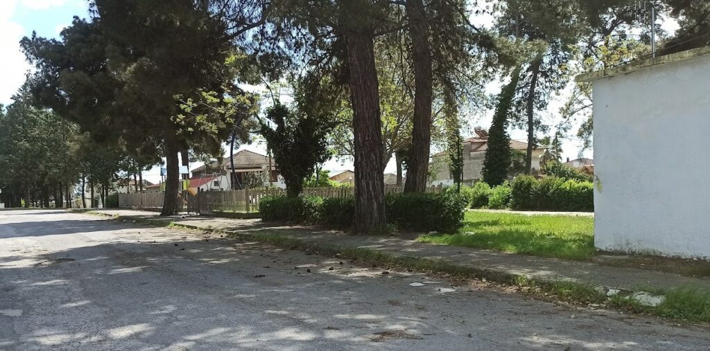 Γονείς ζητούν την τοποθέτηση πινακίδων σήμανσης σε παιδική χαρά στη Νέα Πέλλα