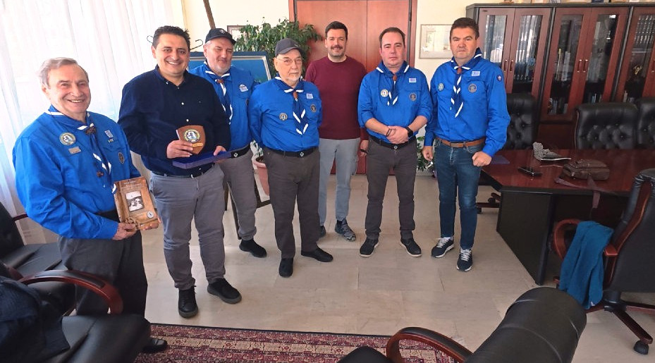 ΤΙΜΗΤΙΚΗ ΠΛΑΚΕΤΑ ΣΤΟΝ ΔΗΜΑΡΧΟ ΕΔΕΣΣΑΣ ΑΠΟ ΤΗΝ Ε.Π. ΠΡΟΣΚΟΠΩΝ ΕΔΕΣΣΑΣ