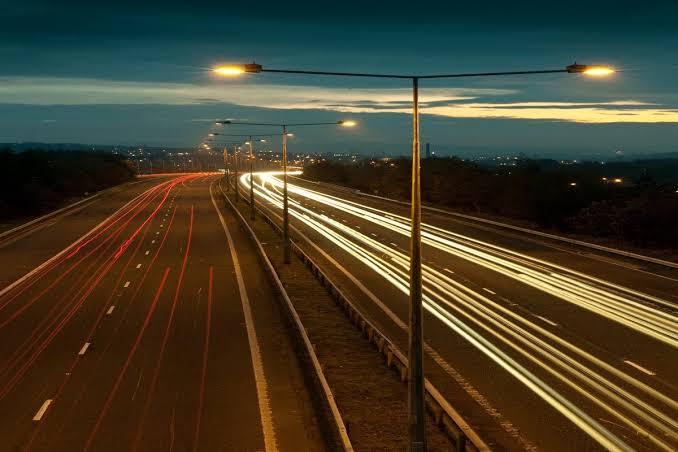 Εργασίες συντήρησης οδοφωτισμού στην Ενωτική Οδό Σίνδου από την Περιφέρεια Κεντρικής Μακεδονίας